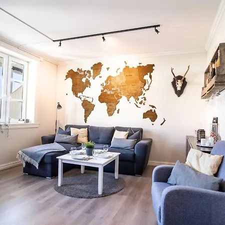 Big Central W/ A View And Parking Apartment *