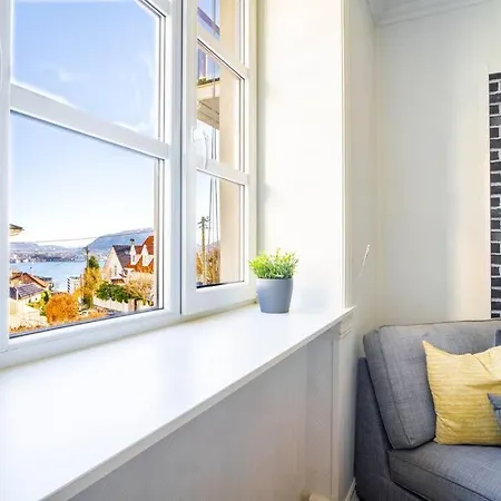 Big Central W/ A View And Parking Daire Bergen